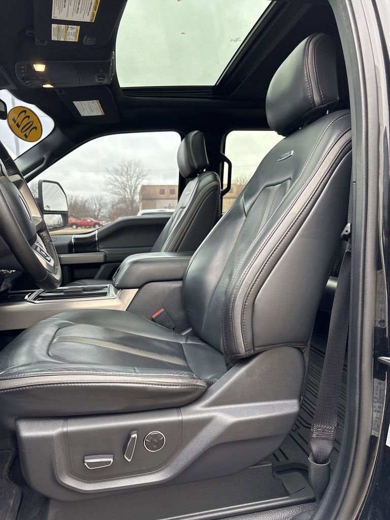 Used 2022 Ford F350 Platinum image 3