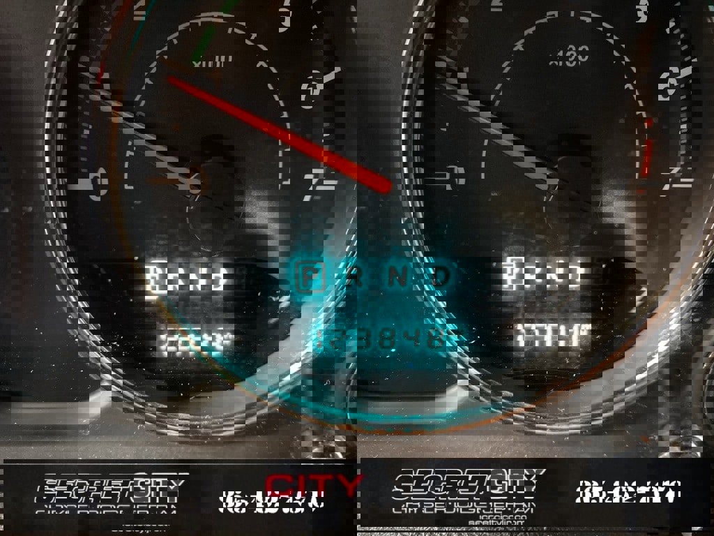 Used 2018 Jeep Wrangler Unlimited Sahara w/ Connectivity Group image 18