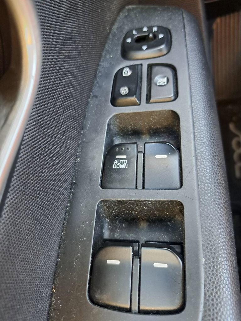 Used 2016 Kia Soul Base image 14