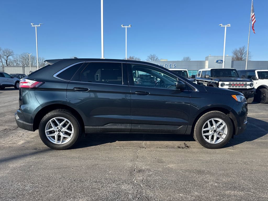 Used 2024 Ford Edge SEL w/ Convenience Package image 6