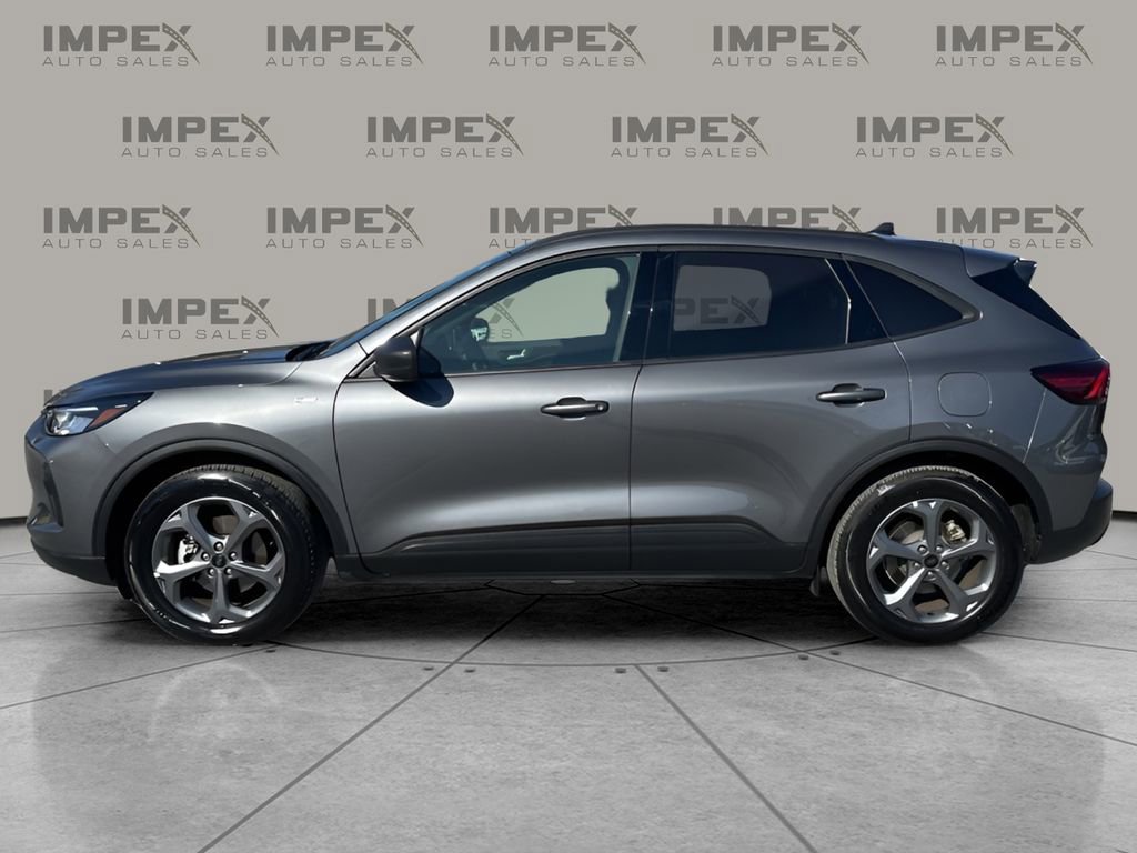 Used 2025 Ford Escape ST-Line image 2