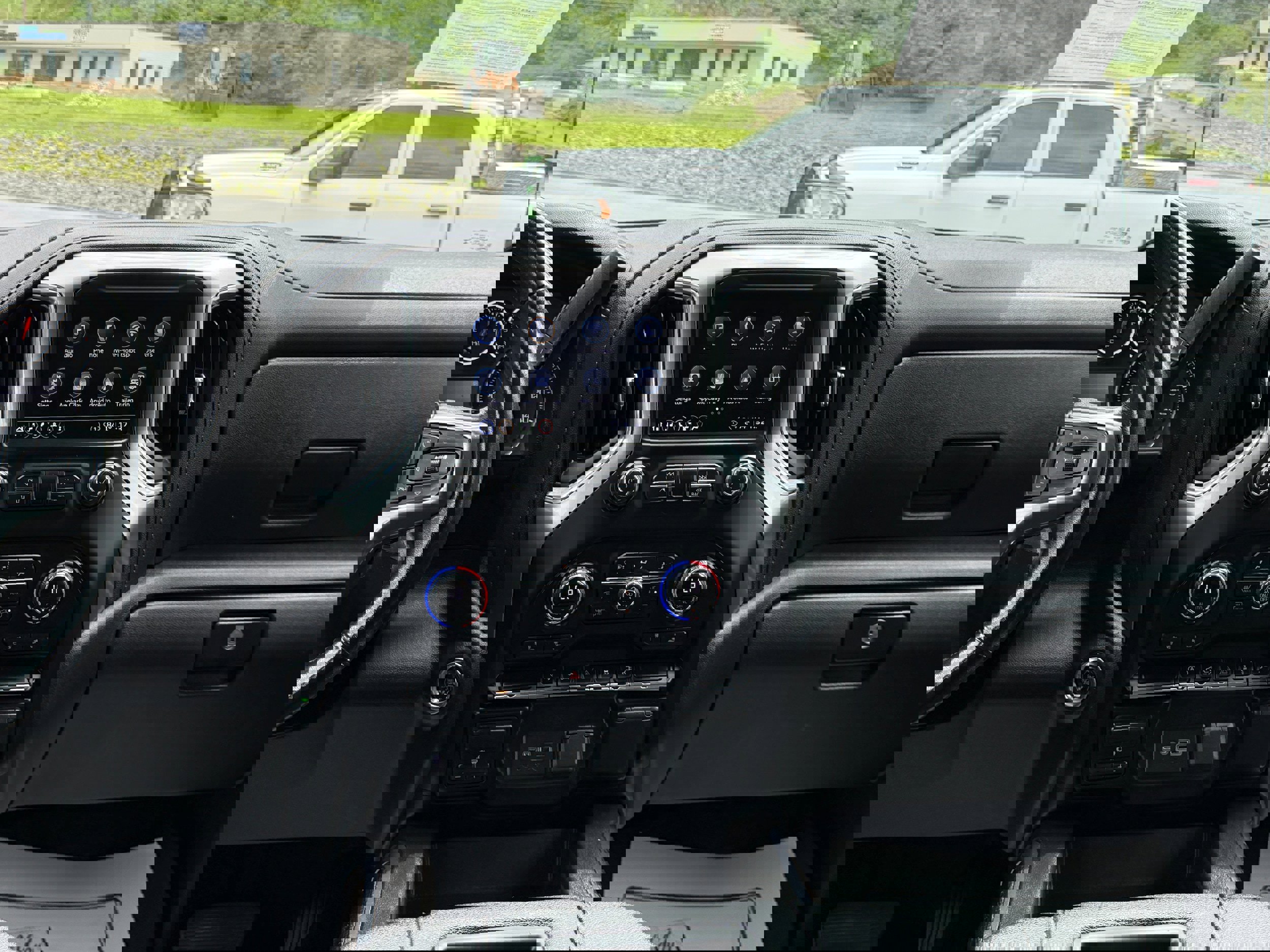 Used 2022 Chevrolet Silverado 1500 RST w/ Convenience Package II image 13