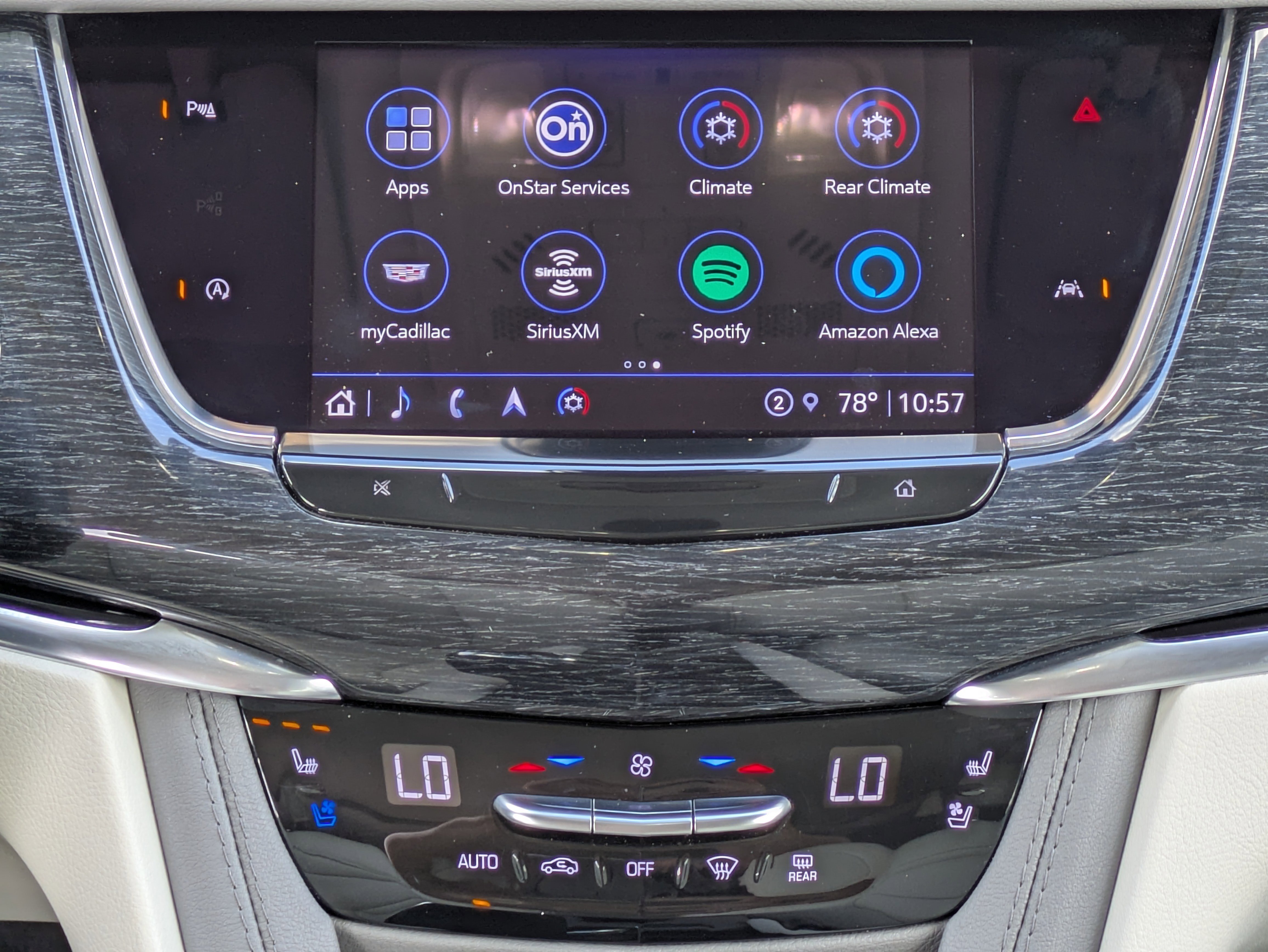 Certified 2023 Cadillac XT6 Premium Luxury AWD/4WD image 17