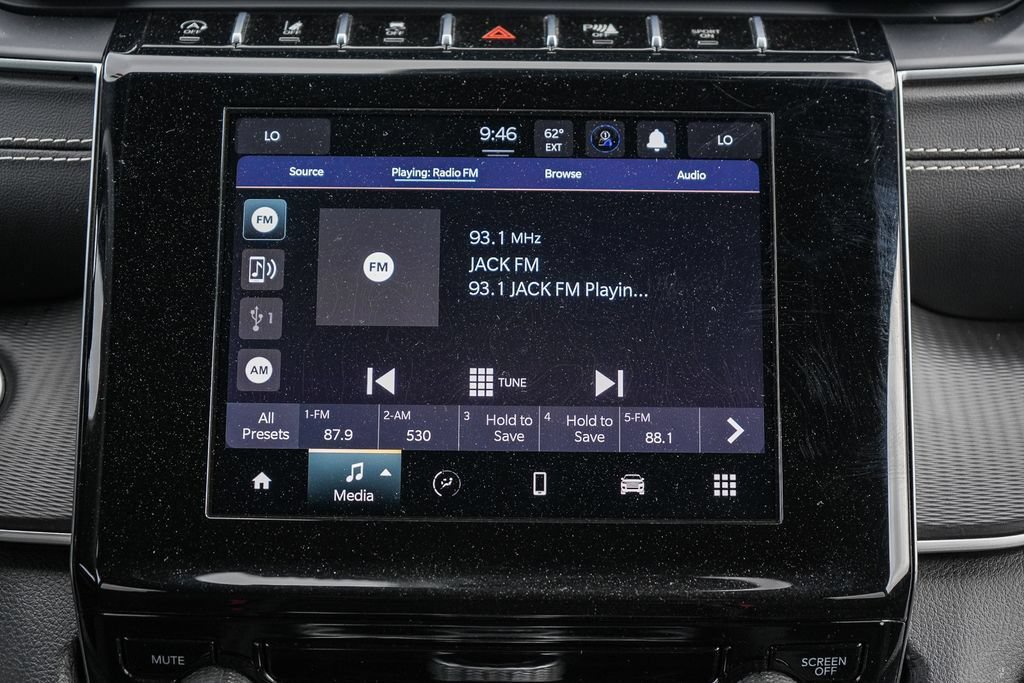 Used 2024 Jeep Grand Cherokee L Laredo AWD/4WD image 15