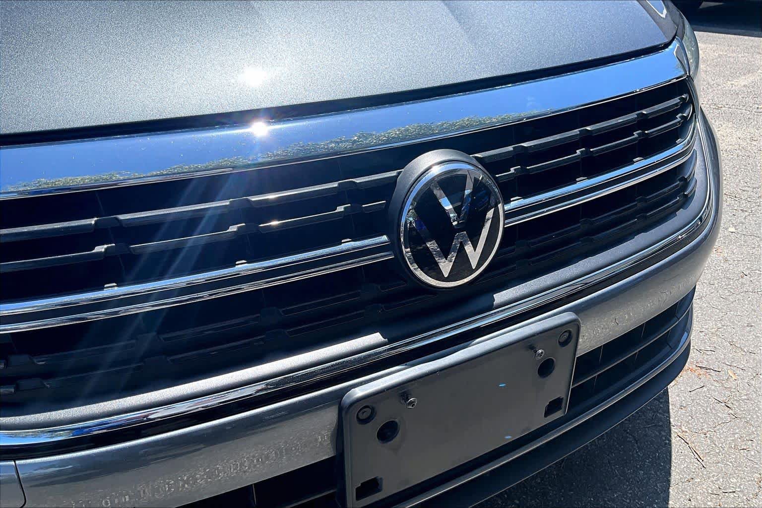 Used 2024 Volkswagen Jetta SE FWD image 32