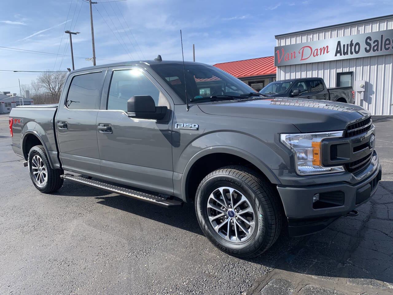 Used 2018 Ford F150 XLT w/ Equipment Group 302A Luxury image 3