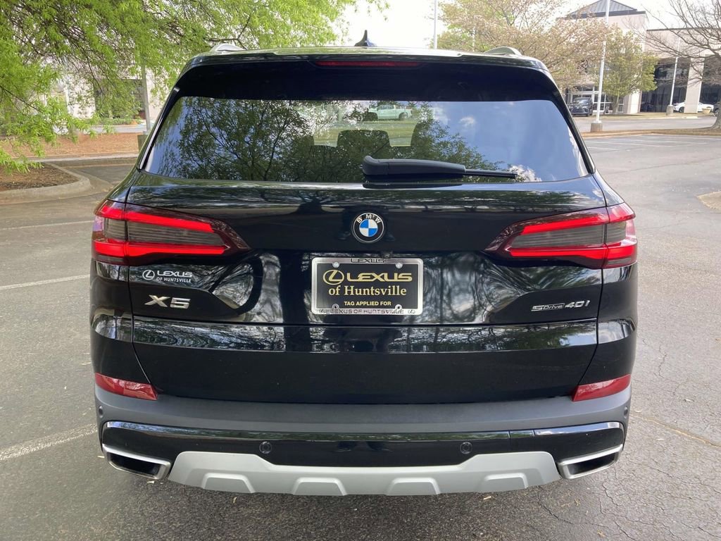 Used 2021 BMW X5 sDrive40i w/ Convenience Package image 3