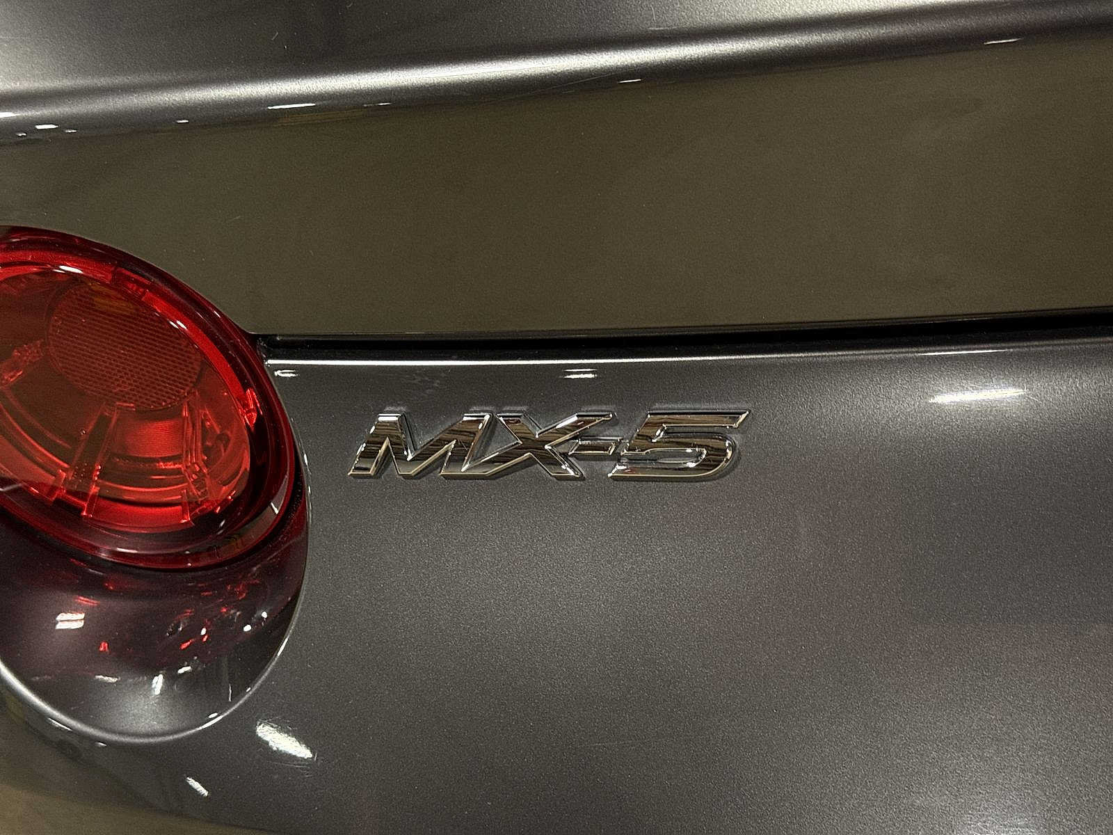 Used 2019 MAZDA MX-5 Miata RF Grand Touring RWD image 23