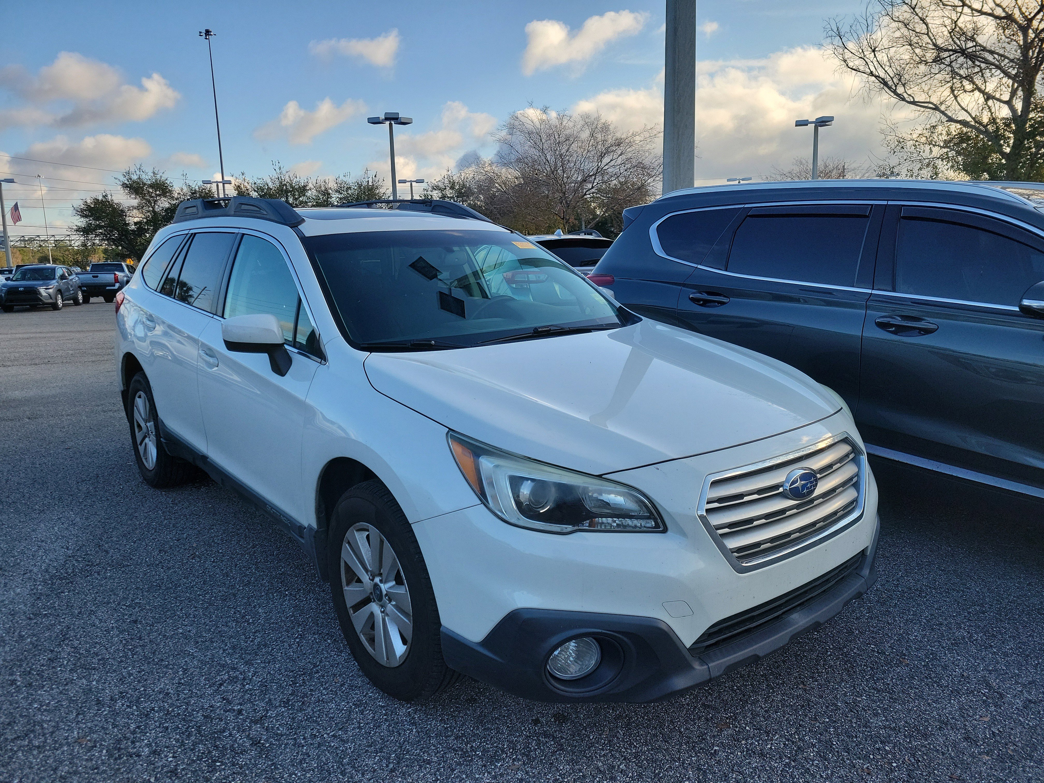 Used 2015 Subaru Outback 2.5i Premium image 8