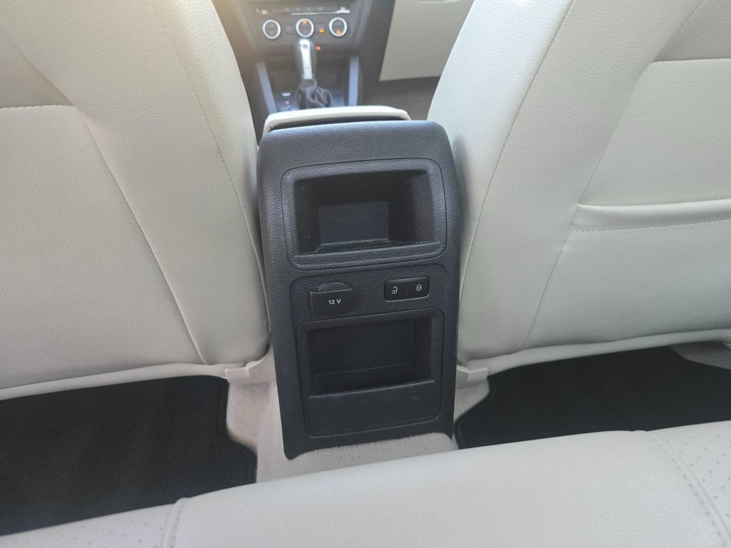 Used 2014 Volkswagen Jetta SE FWD image 13