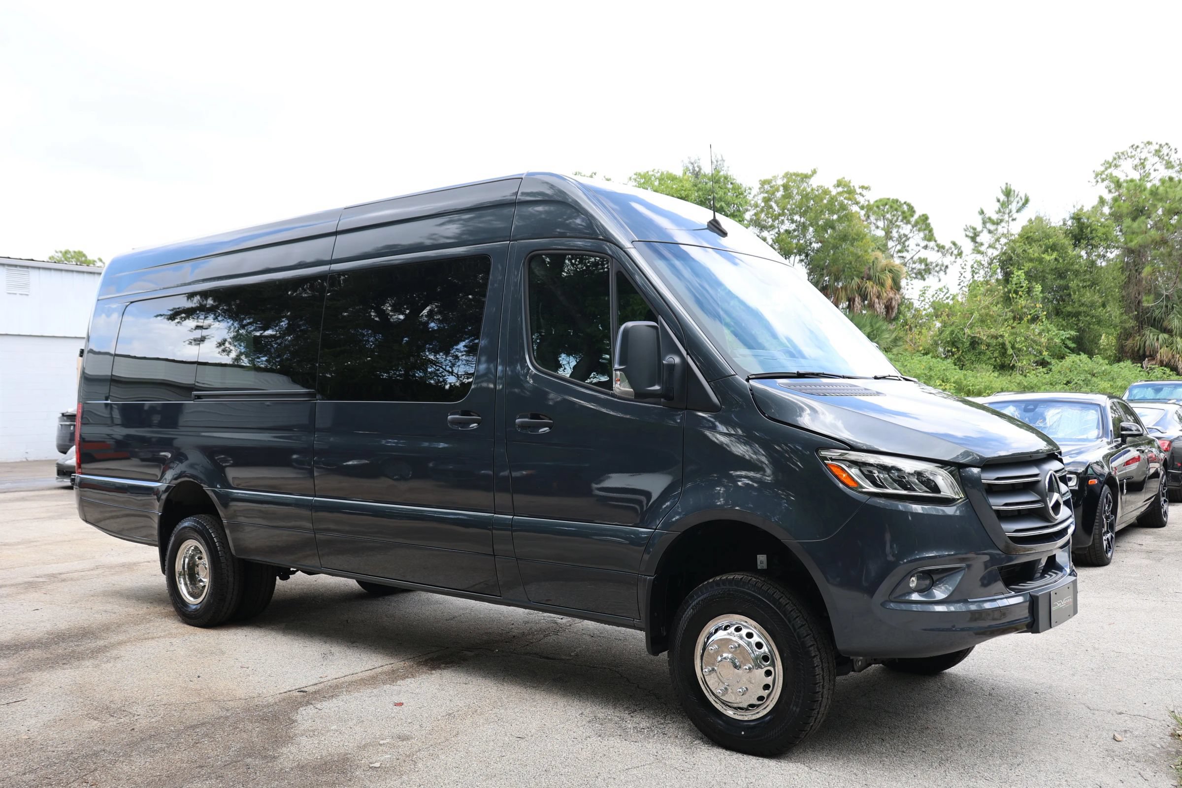 Used 2024 Mercedes-Benz Sprinter 3500 w/ Parking Package image 47