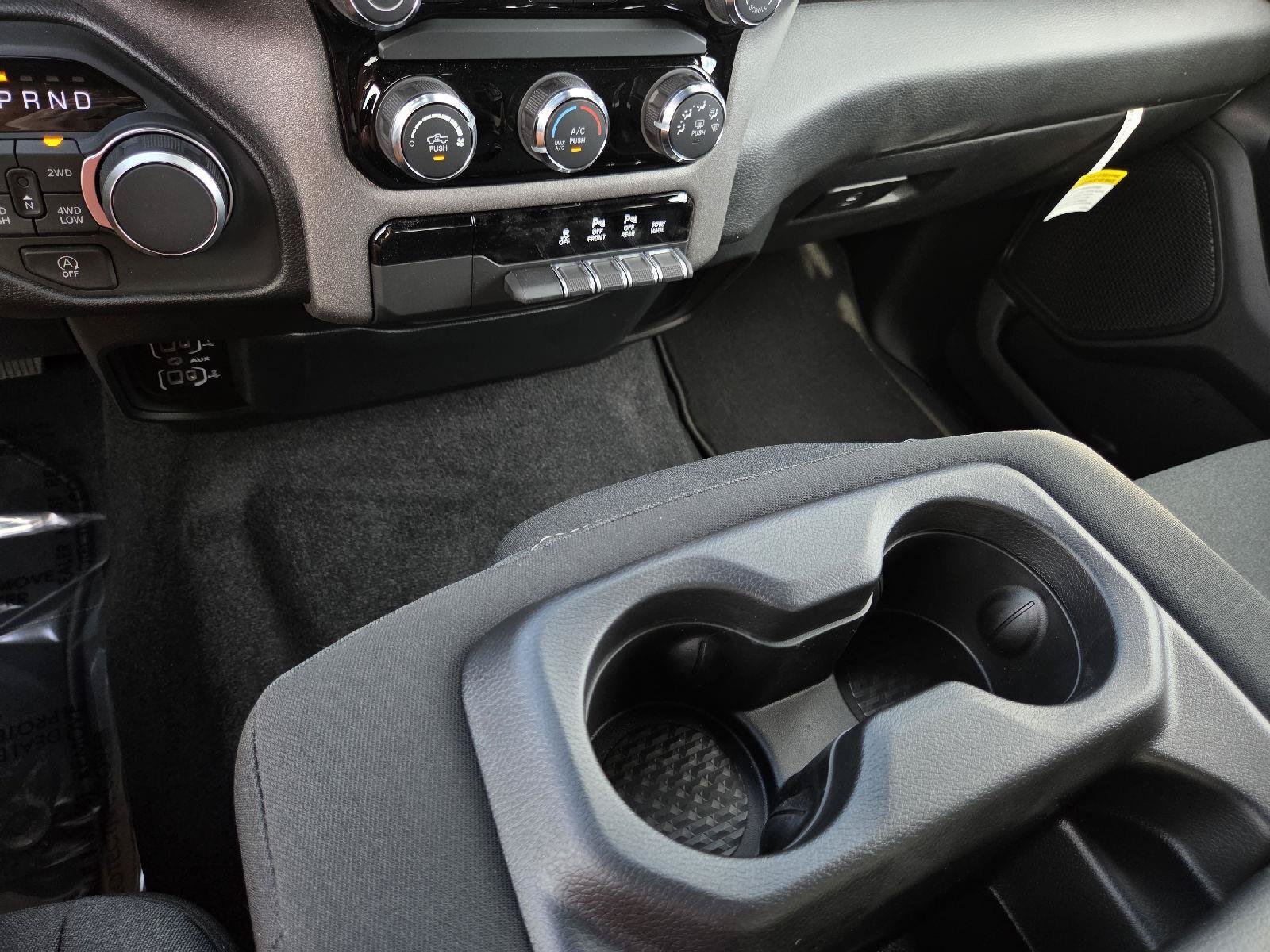New 2026 RAM 1500 Express AWD/4WD image 8