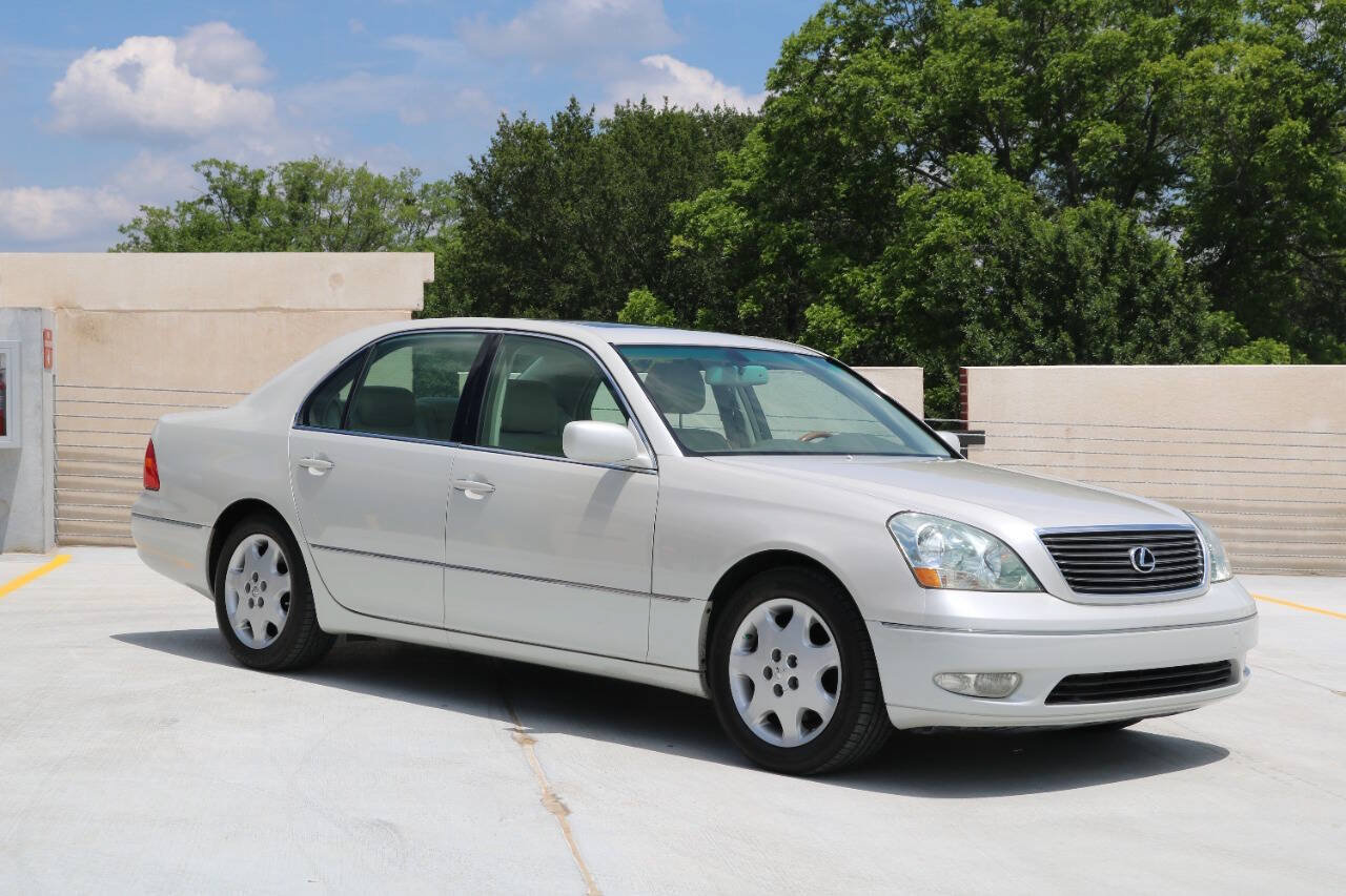 Used 2001 Lexus LS 430 RWD image 4