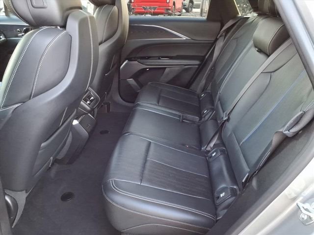 Certified 2024 Cadillac Lyriq Luxury image 7