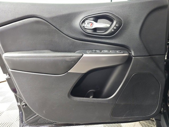 Certified 2022 Jeep Cherokee Limited image 12