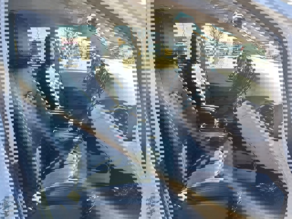 Used 2024 Chrysler Pacifica Touring-L image 33