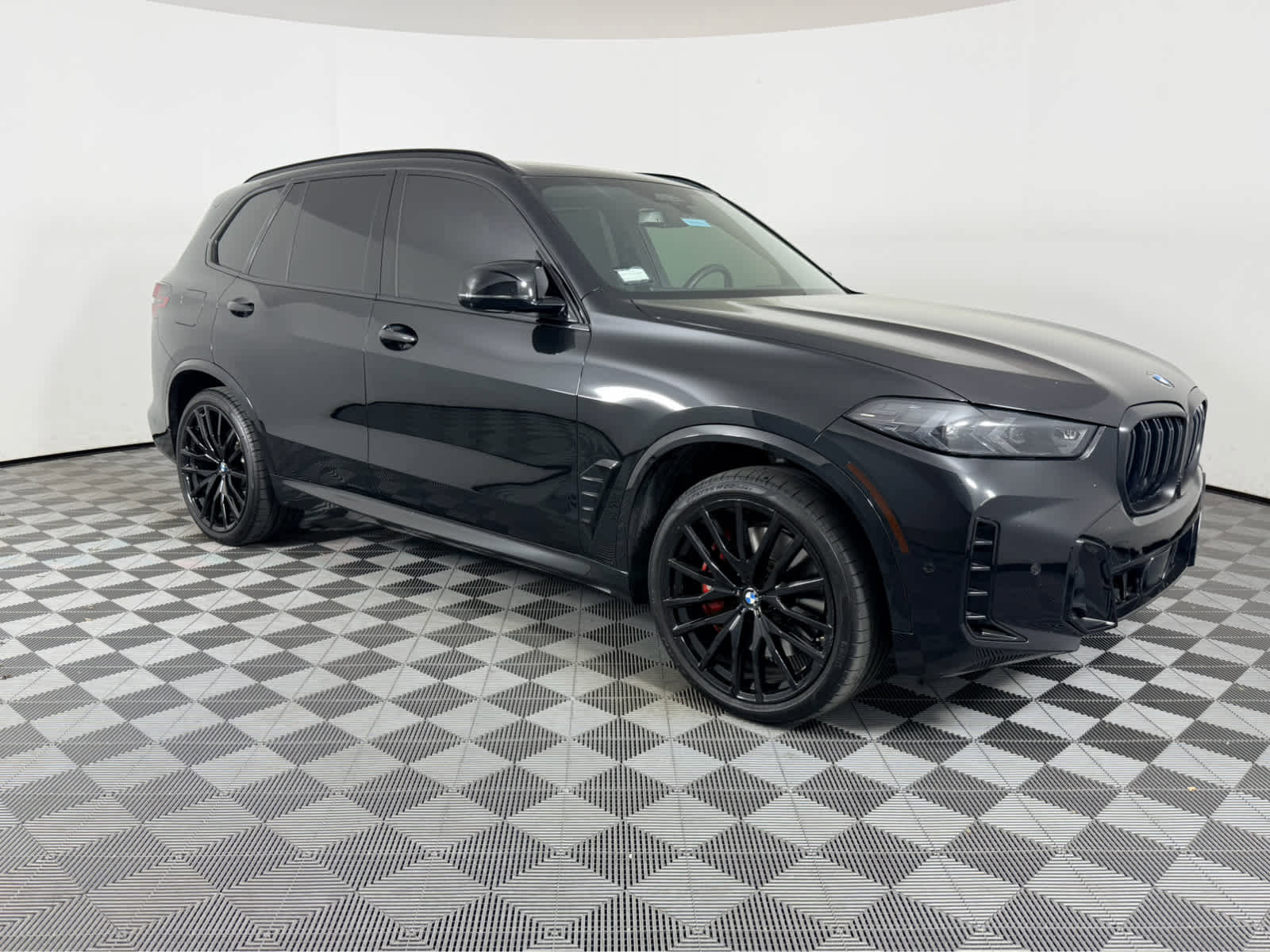 Certified 2025 BMW X5 M60i image 1