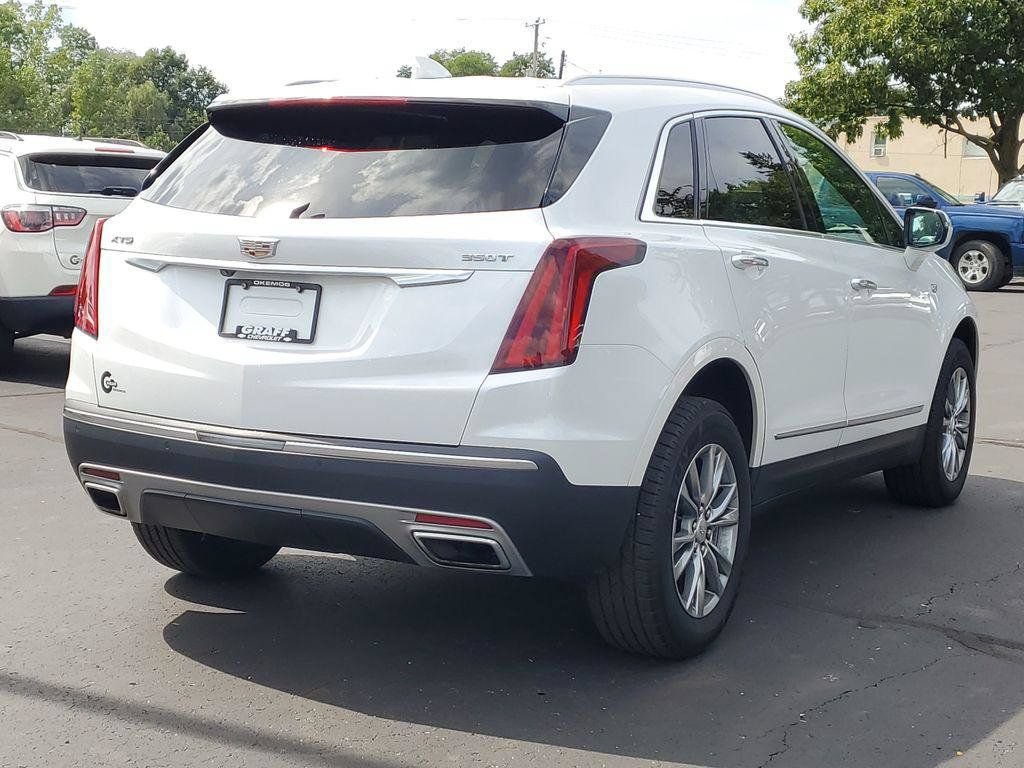 Used 2023 Cadillac XT5 Premium Luxury w/ LPO, Floor Liner Package FWD image 3