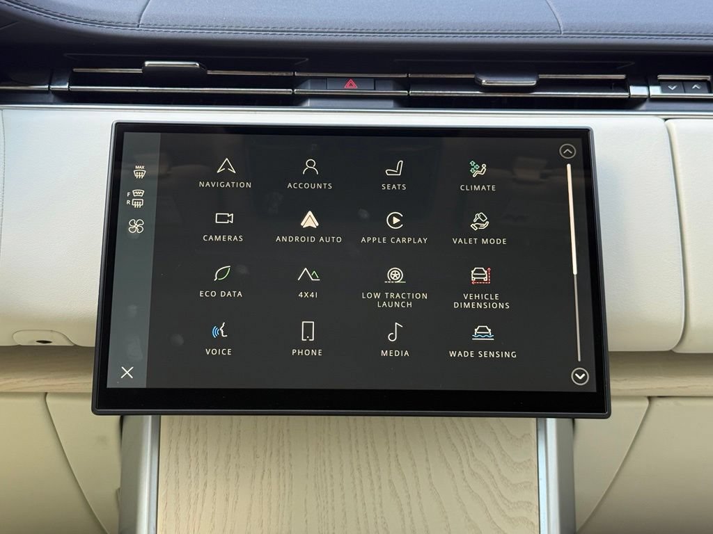 Certified 2024 Land Rover Range Rover SE AWD/4WD image 22