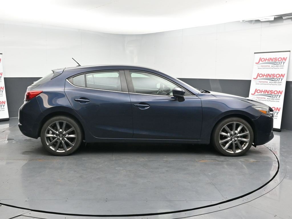 Used 2018 MAZDA MAZDA3 Touring image 9