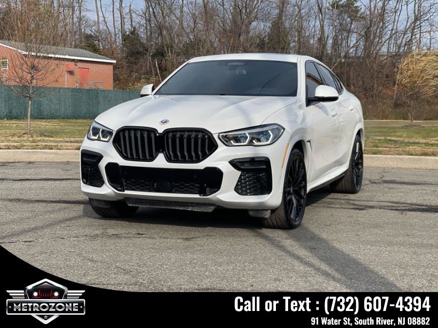 Used 2023 BMW X6 M50i w/ Executive Package image 2