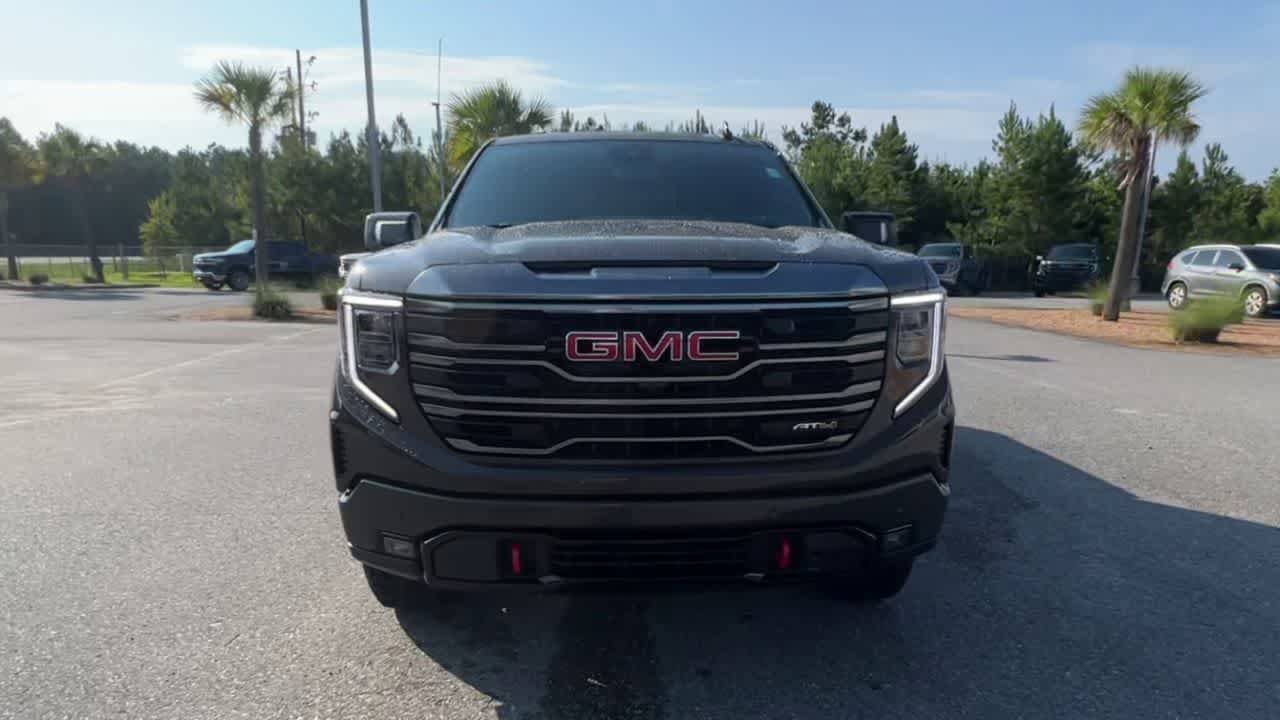 Used 2023 GMC Sierra 1500 AT4 w/ AT4 Premium Package AWD/4WD image 3
