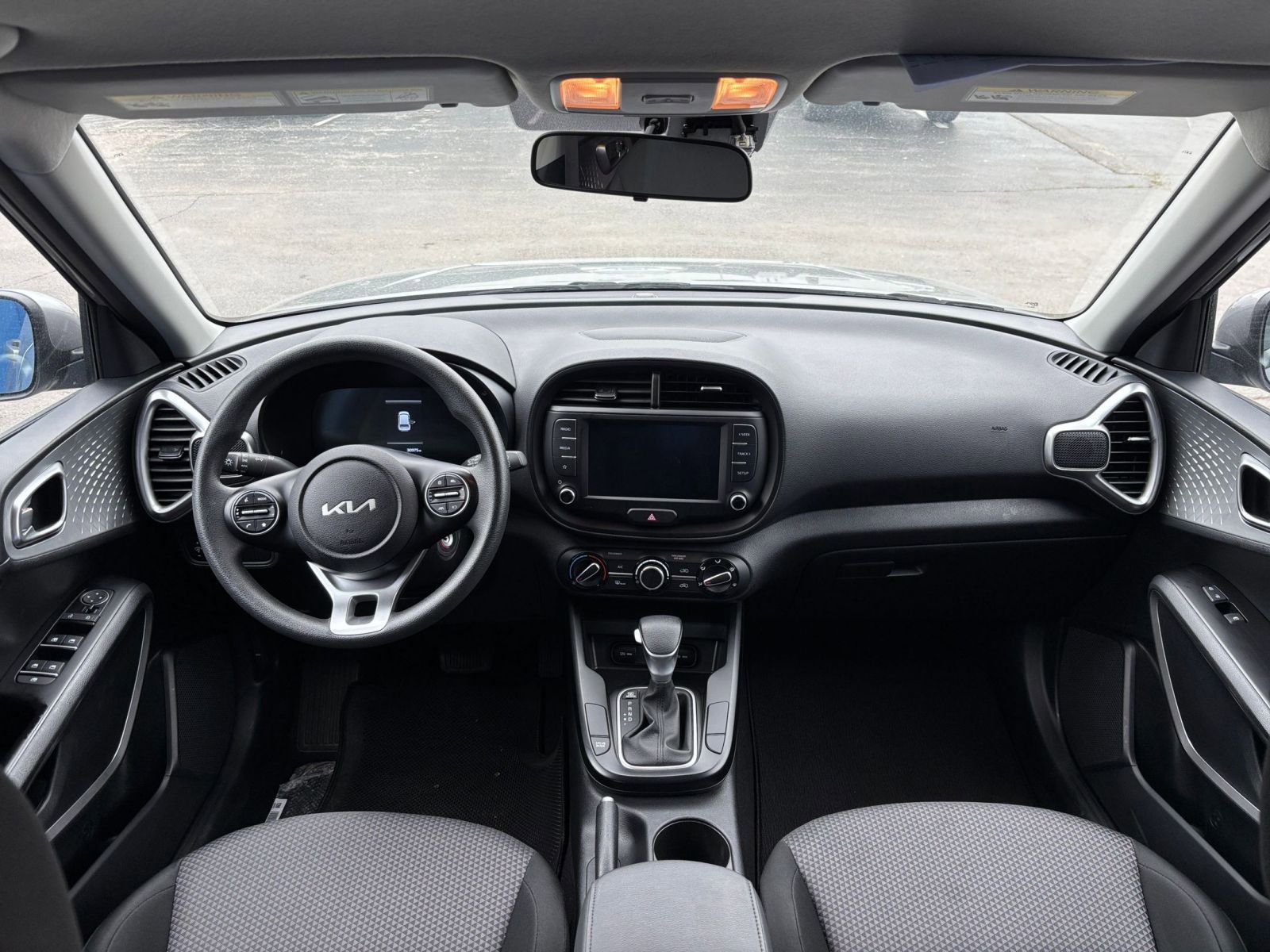 Used 2025 Kia Soul LX w/ LX Technology Package image 31