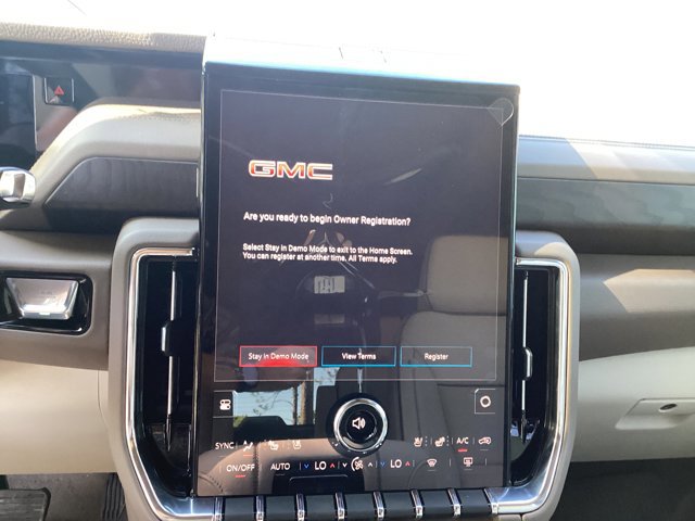 New 2026 GMC Yukon Denali w/ Denali Reserve Package AWD/4WD image 33