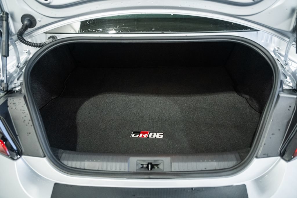 Used 2023 Toyota GR86 RWD image 8