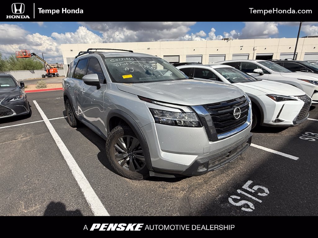 Used 2022 Nissan Pathfinder SV