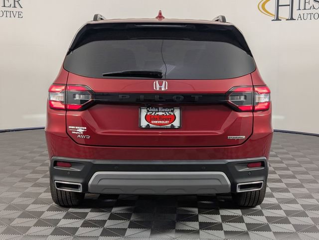 Used 2025 Honda Pilot Touring image 6