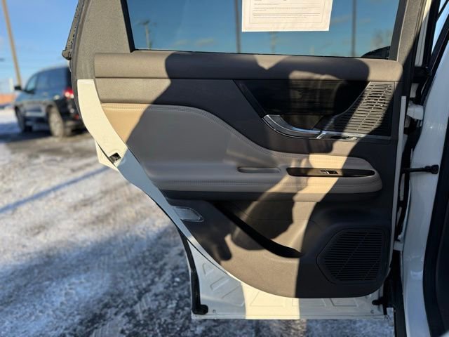 Used 2022 Lincoln Corsair FWD image 15