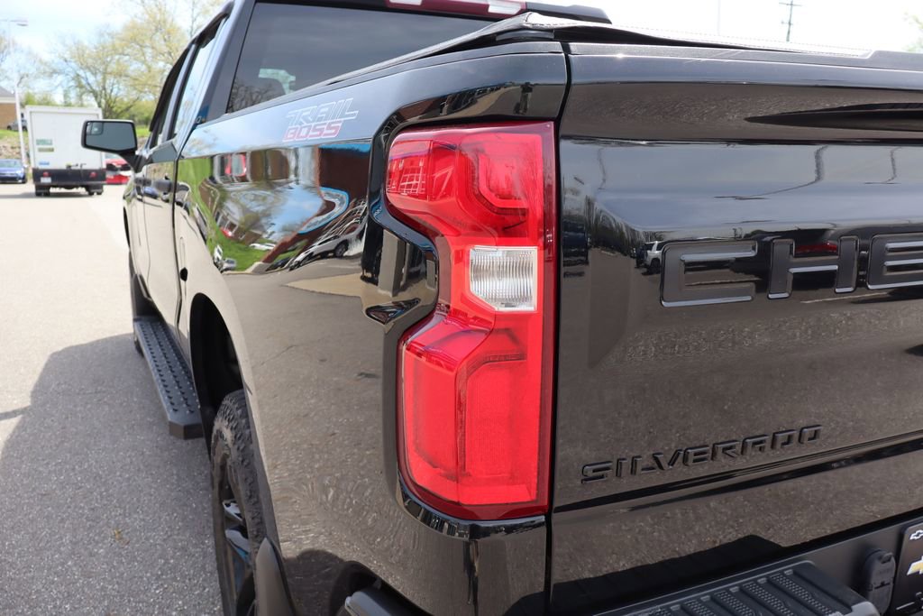 Used 2020 Chevrolet Silverado 1500 Custom Trail Boss w/ Custom Convenience Package AWD/4WD image 31