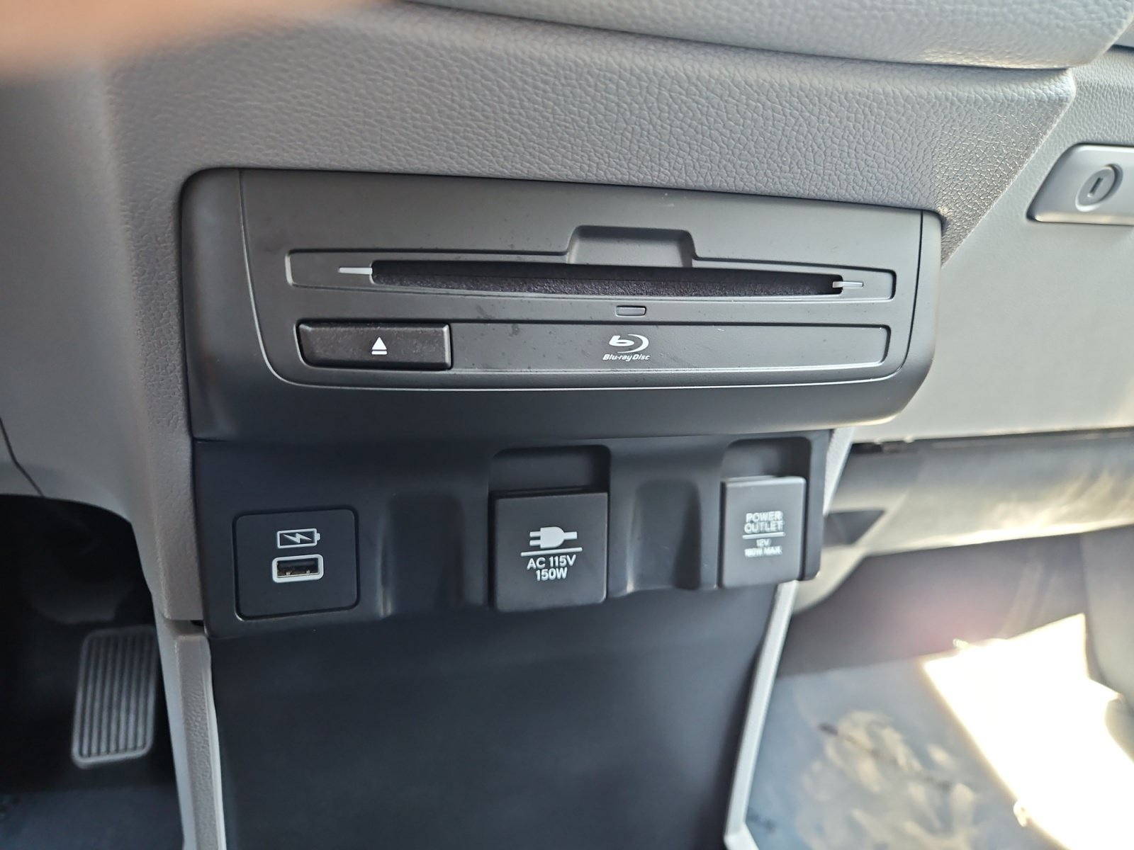 Used 2016 Ford Fusion SE FWD image 27