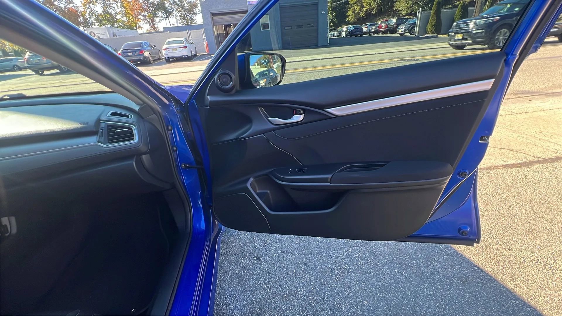 Used 2018 Honda Civic EX image 28