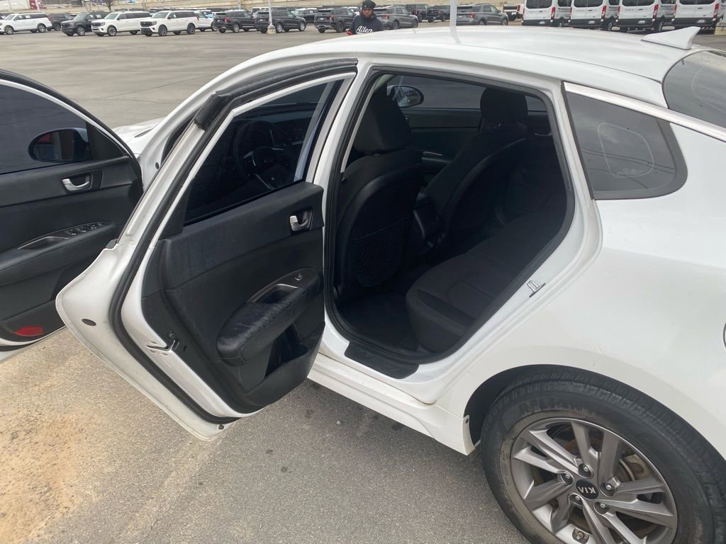 Used 2020 Kia Optima LX image 26