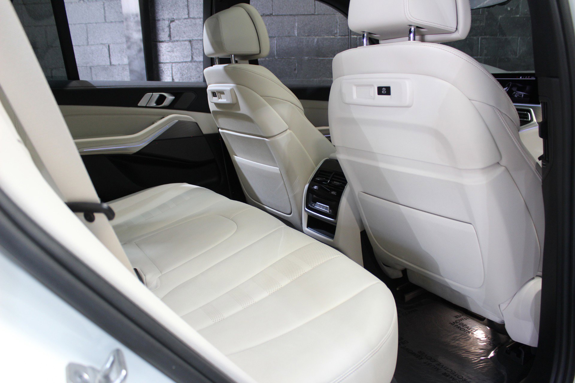 Used 2021 BMW X5 sDrive40i w/ M Sport Package image 37