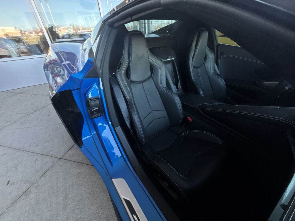 Used 2025 Chevrolet Corvette Z06 image 29