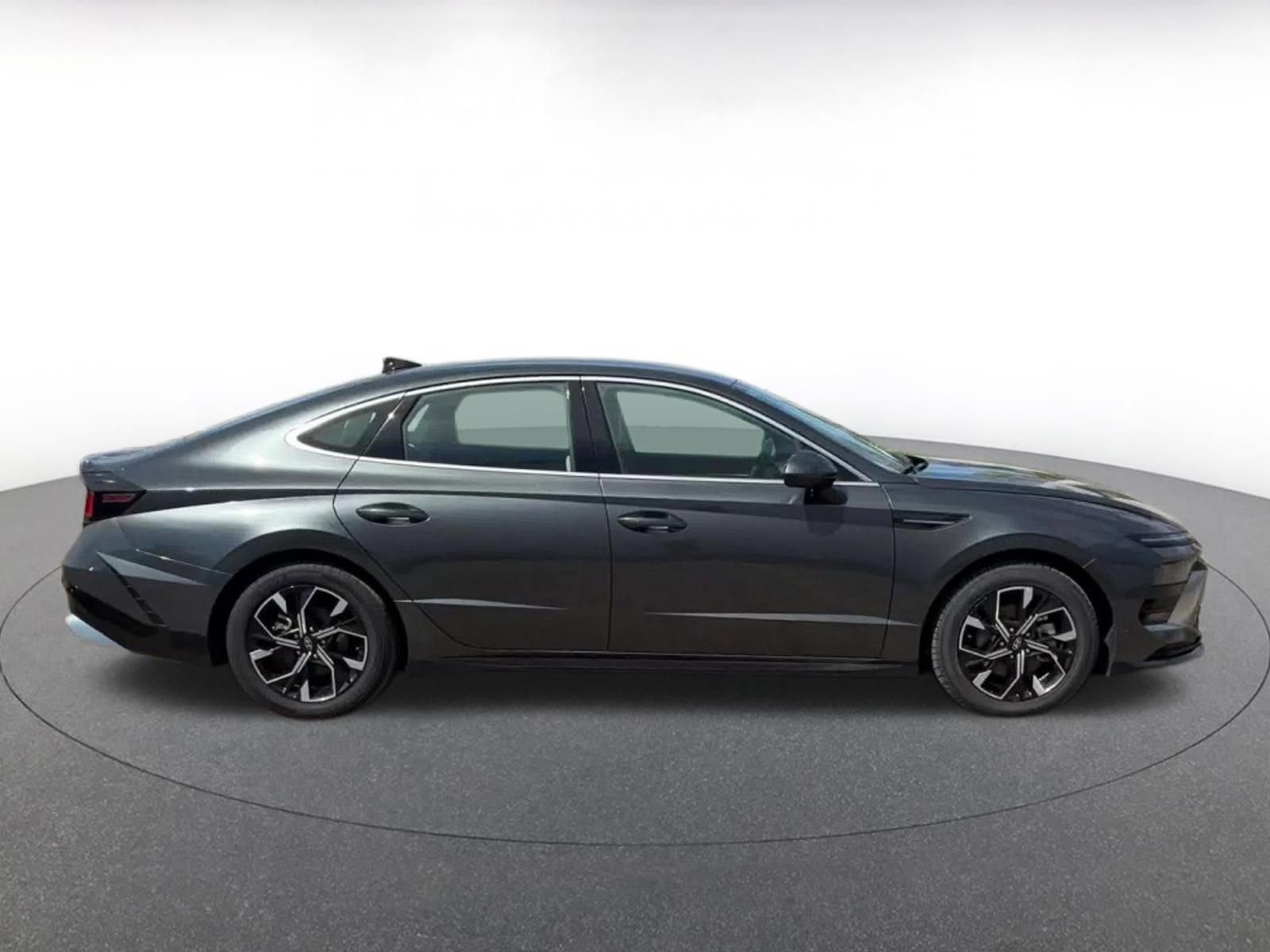 Used 2025 Hyundai Sonata SEL image 16