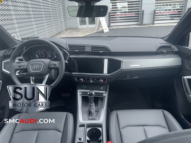 New 2025 Audi Q3 2.0T Premium image 13