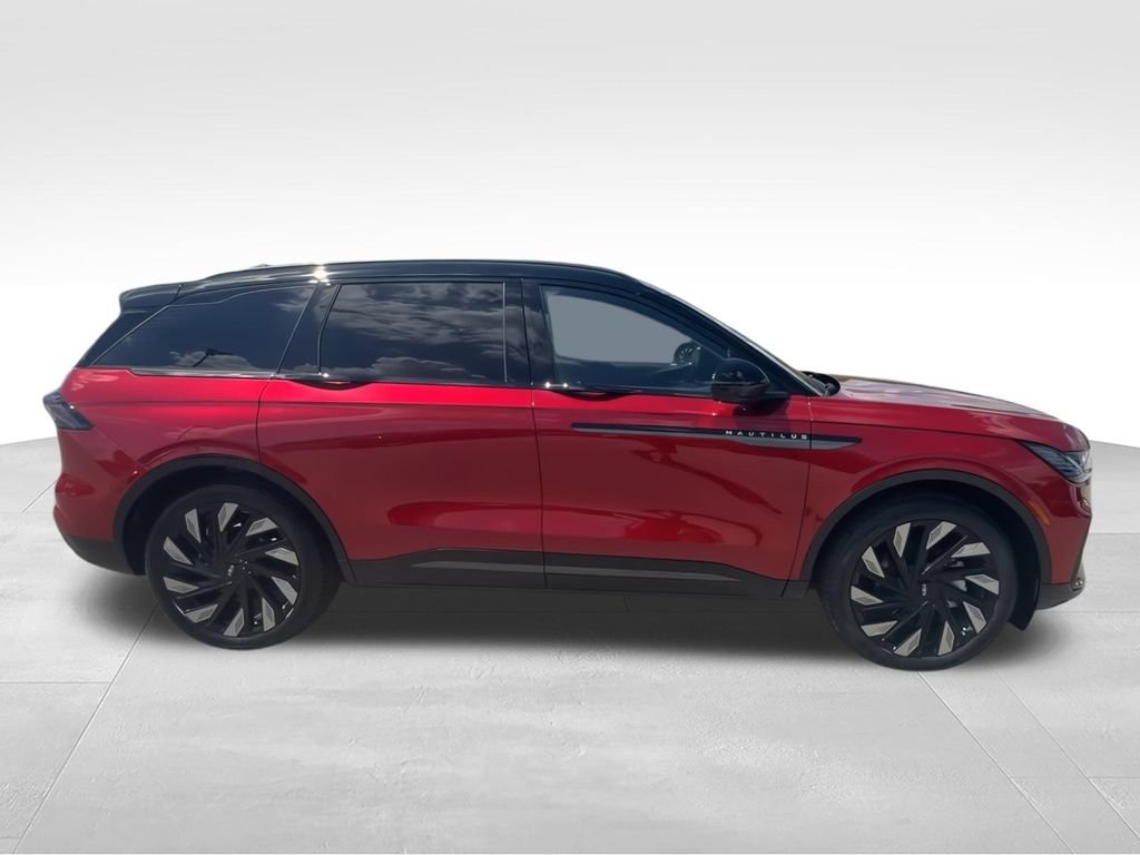 New 2026 Lincoln Nautilus Reserve w/ Jet Appearance Package AWD/4WD image 2
