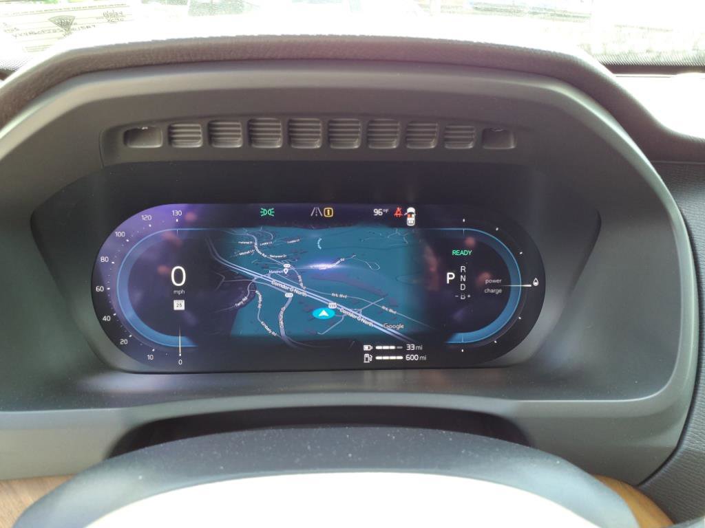 Certified 2025 Volvo XC90 T8 Core w/ Climate Package image 17