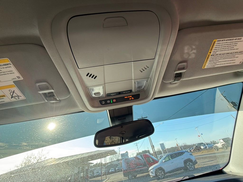 Used 2023 GMC Terrain SLE w/ Elevation Edition image 30