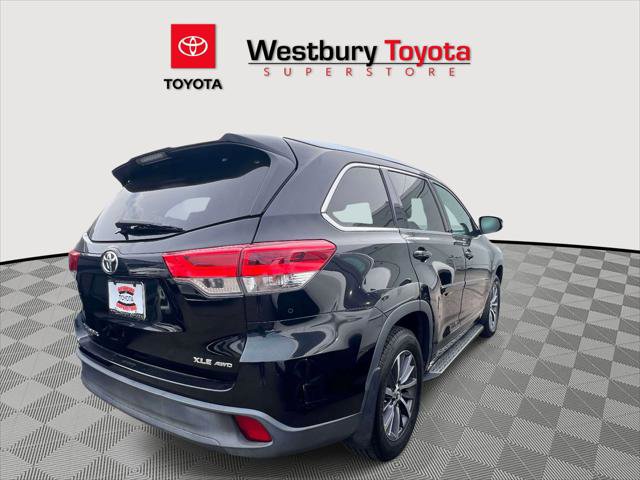 Certified 2017 Toyota Highlander XLE image 6