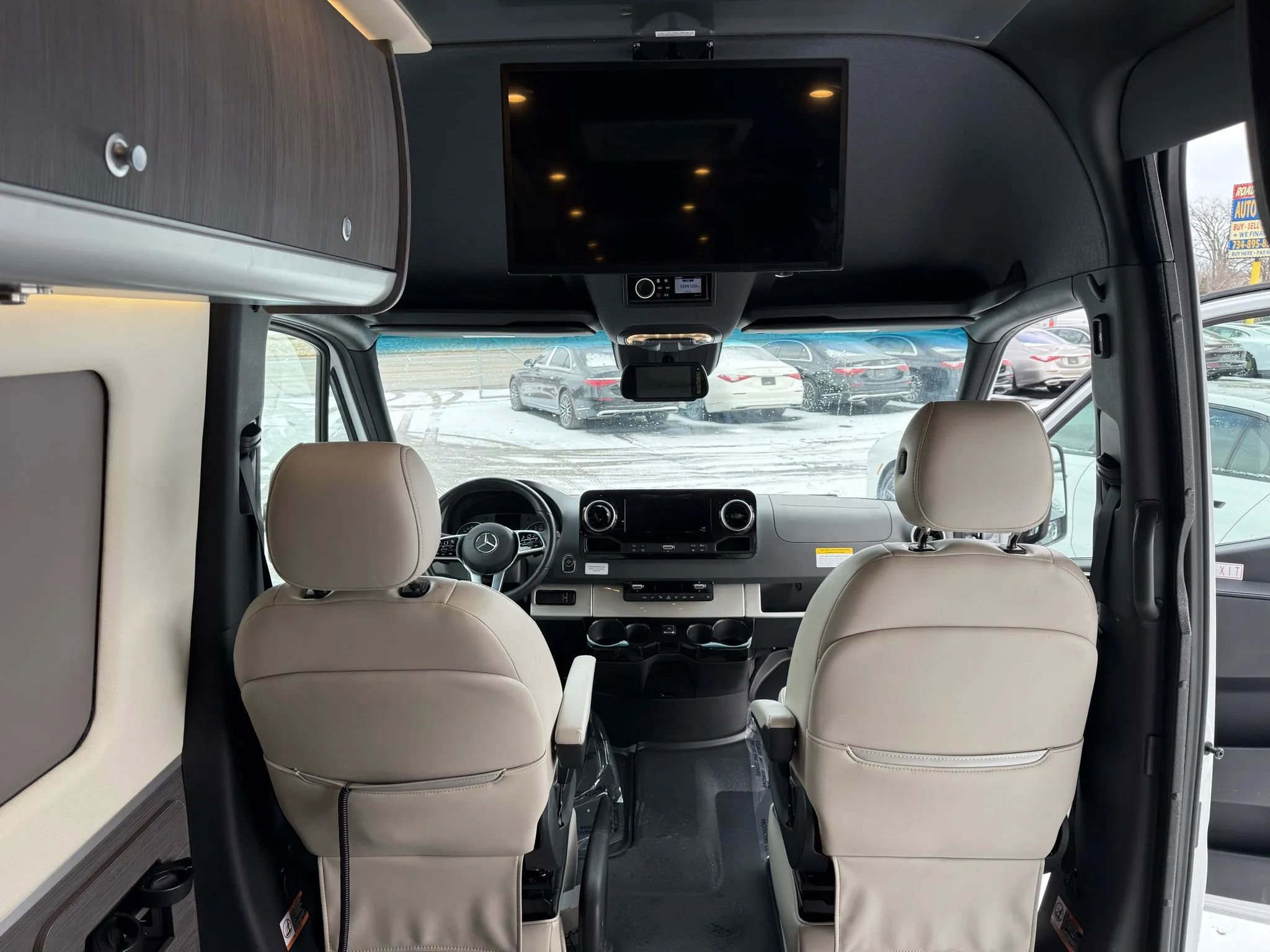 Used 2022 Mercedes-Benz Sprinter 3500 w/ Parking Package image 54