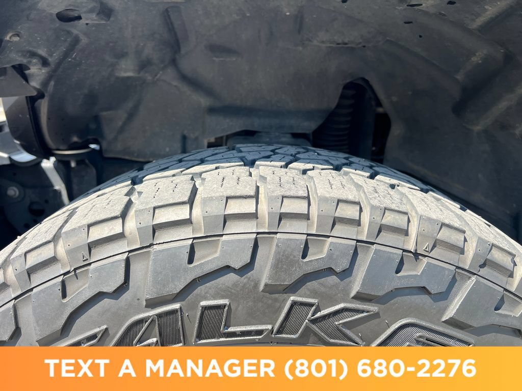 Used 2019 Jeep Wrangler Unlimited Sahara AWD/4WD image 10