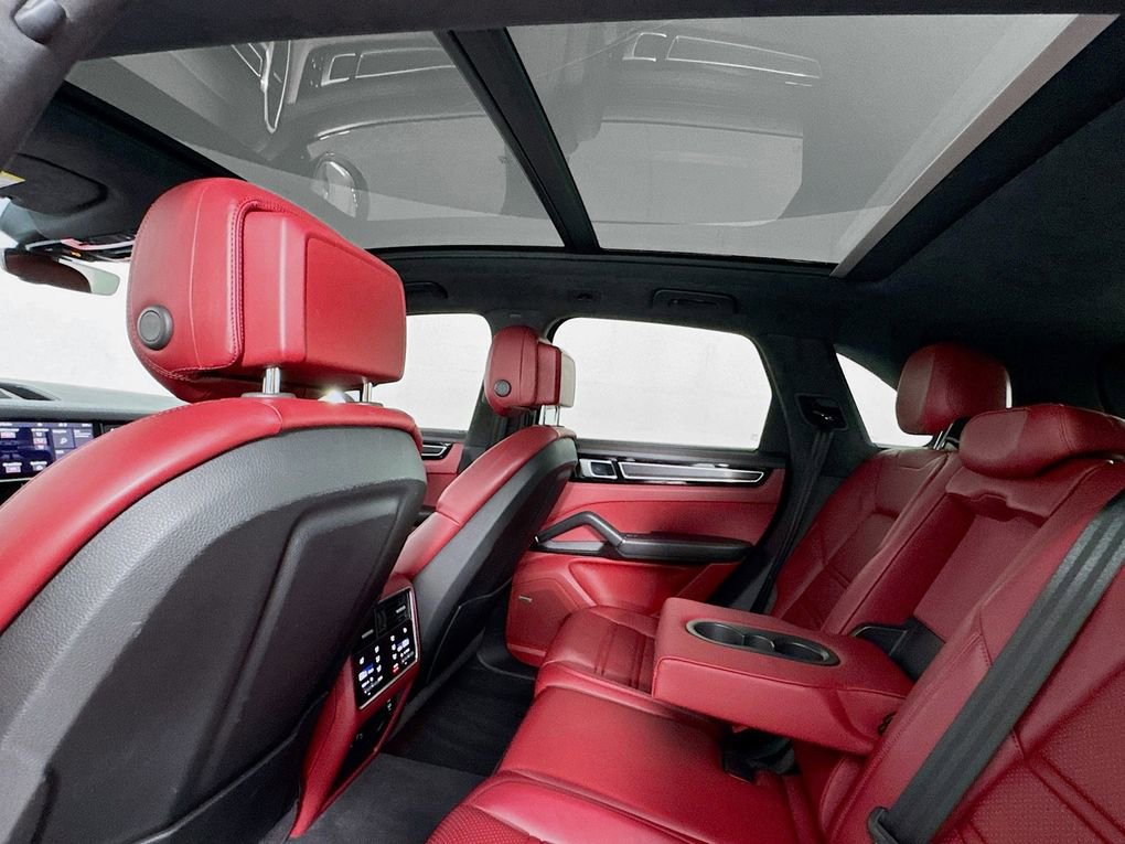 Used 2021 Porsche Cayenne GTS image 21
