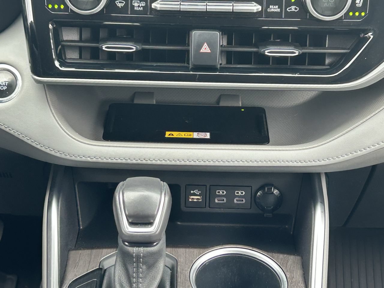 Used 2023 Toyota Highlander Platinum FWD image 18