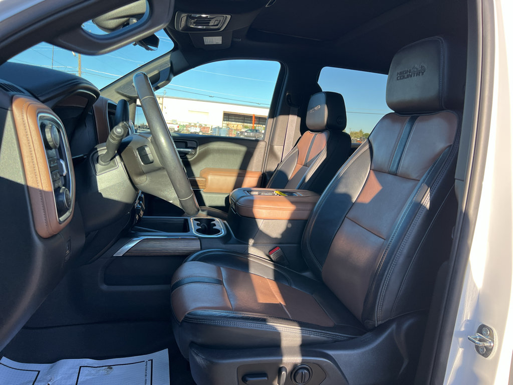 Used 2021 Chevrolet Silverado 1500 High Country w/ Technology Package AWD/4WD image 24