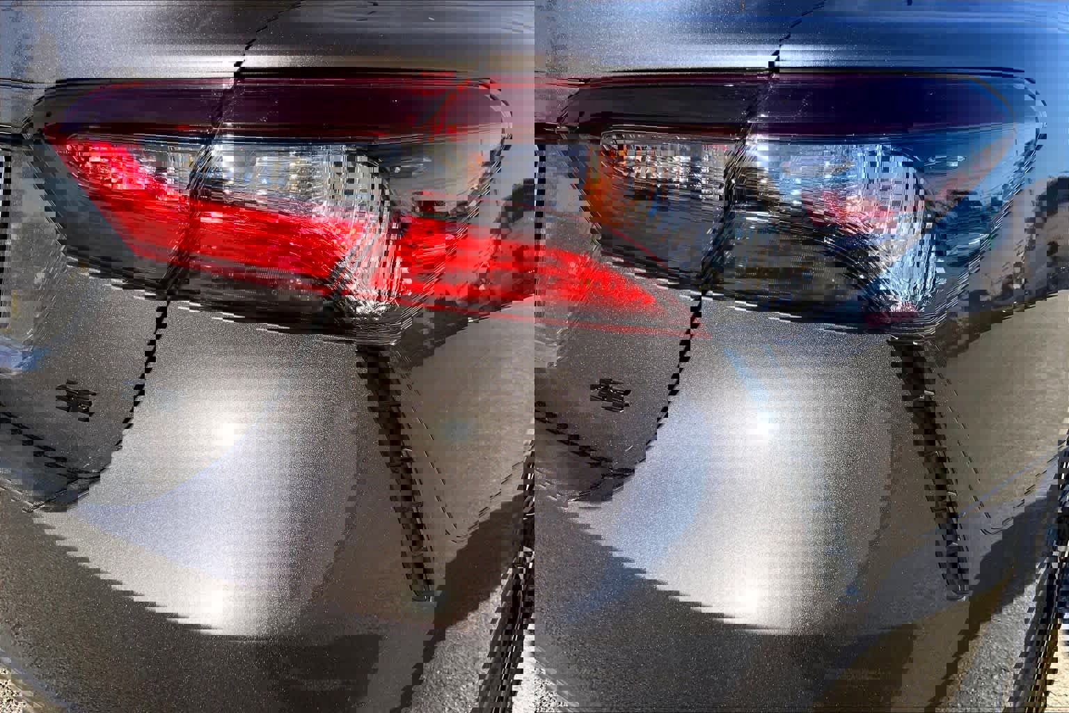 Used 2024 Toyota Camry SE image 29